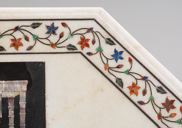BORDSSKIVA, sk Pietra Dura, 1900-talets andra hälft.