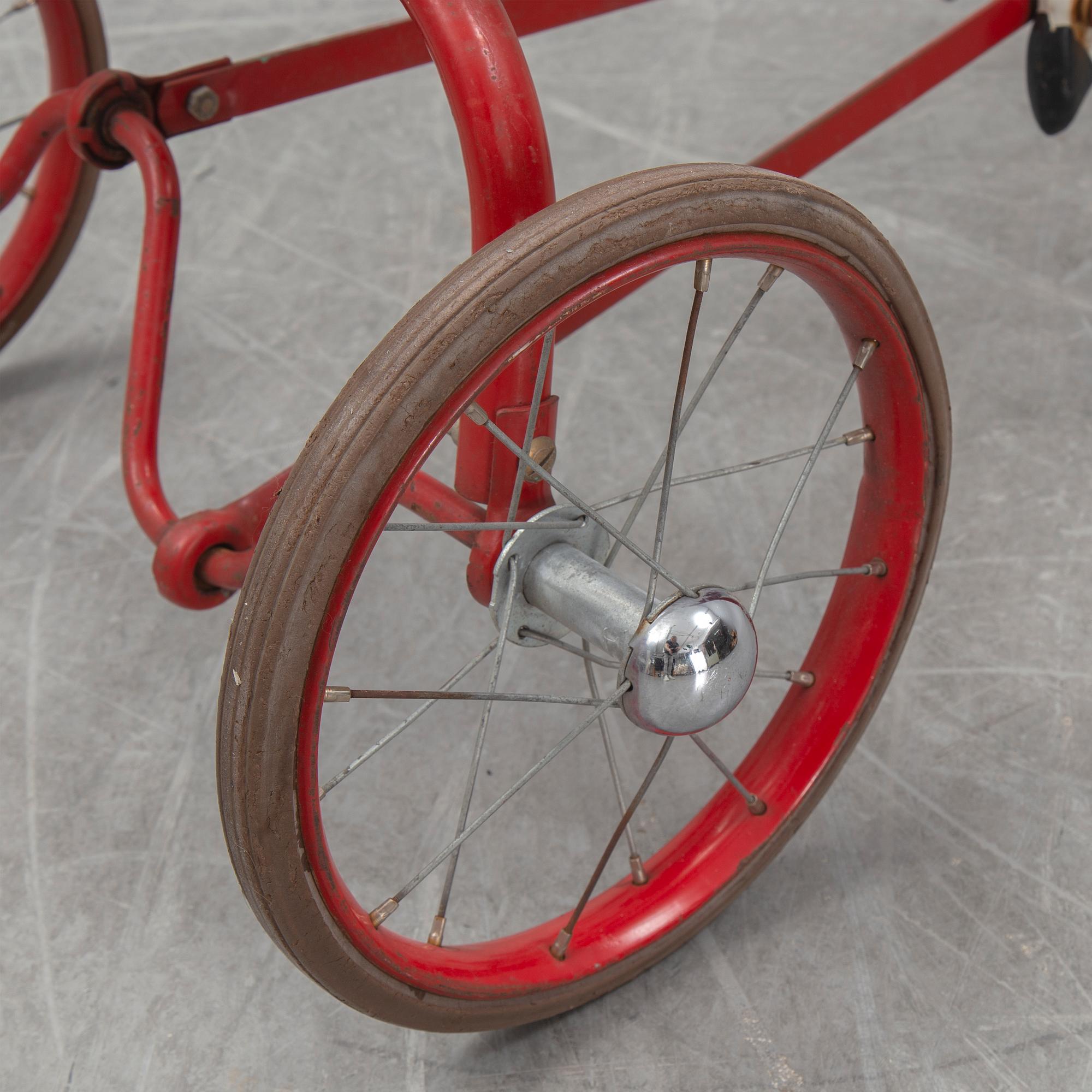 Leksakshäst/trampbil, 1900-talets mitt.