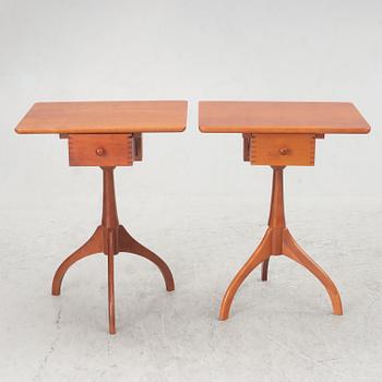 A pair of Shaker-style bedside tables, modern manufacturing.