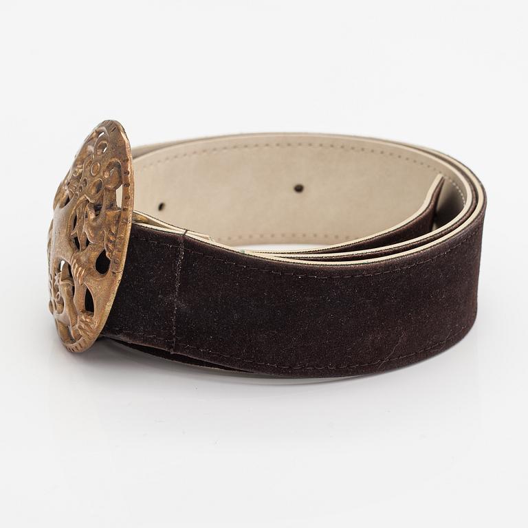 A leather belt with a bronze buckle, model 27. Kalevala Koru, Helsinki.