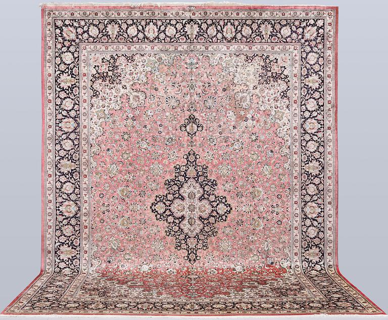 Matta, Ghom, äldre, 398 x 293 cm.