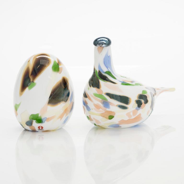 Oiva Toikka, vuosilintu ja muna 2014, "Leppärastas", signeerattu O. Toikka Nuutajärvi.