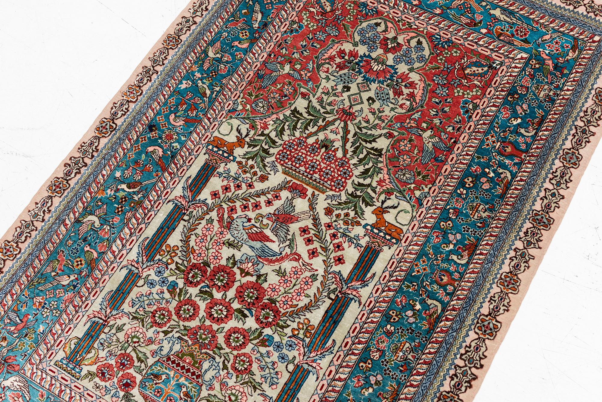 Rug, Hereke design, silk, approx. 122x77 cm.