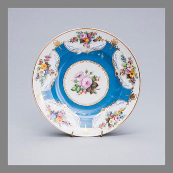 A RUSSIAN PLATE, porcelain, The Popov Factory ca 1850-1870.