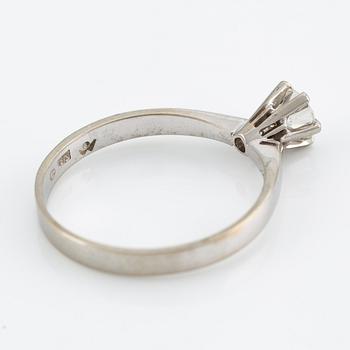 Ring, 18K white gold set with a brilliant-cut diamond weighing 0.35 ct according to the engraving.