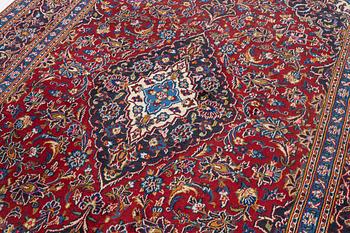 Matta, Mashad, ca 288 x 194 cm.