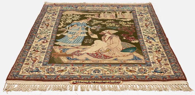 An Isfahan rug, Central Persia, c. 162 x 104 cm.