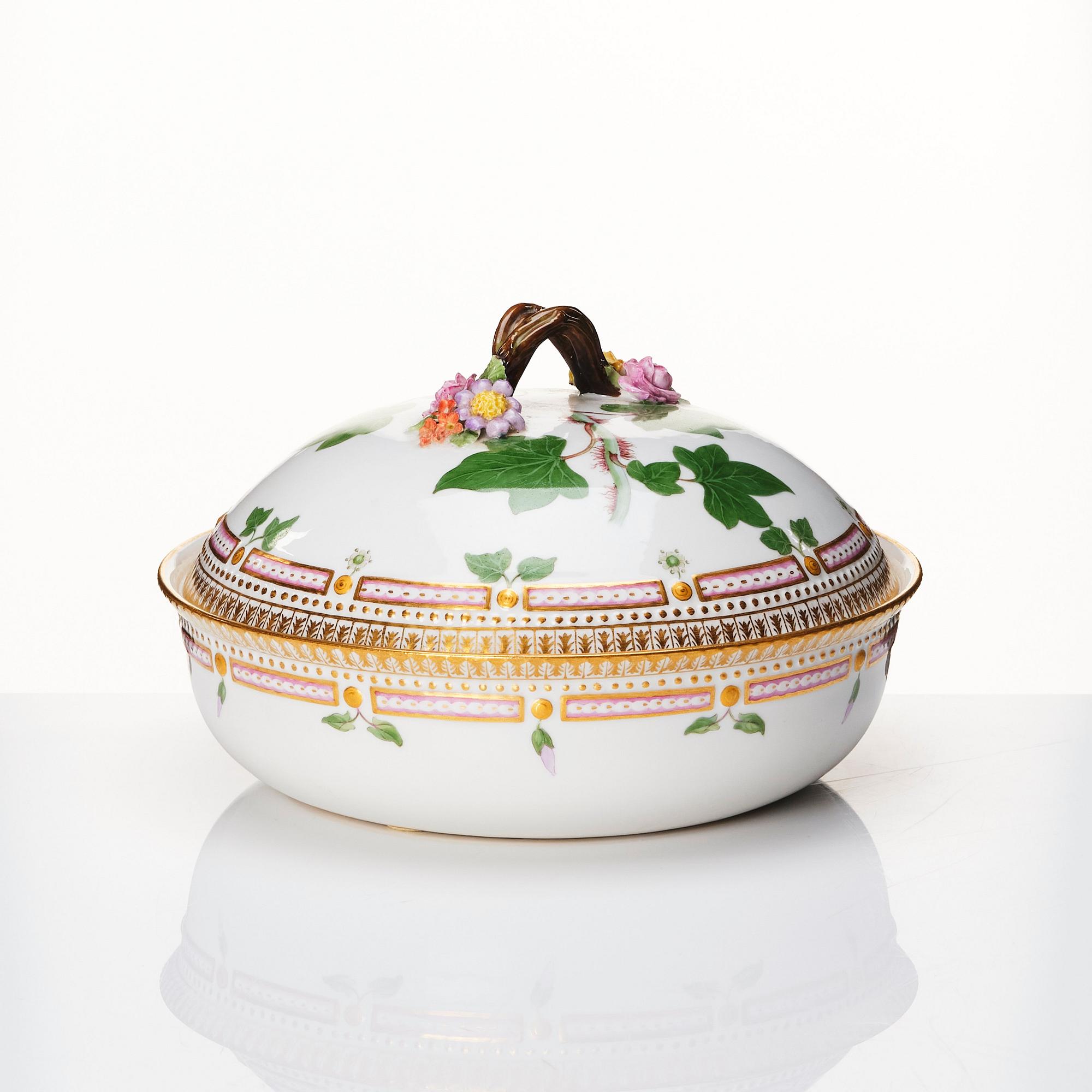 A Royal Copenhagen 'Flora Danica' vegetable tureen with cover, Denmark, early 20th Century.