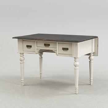 SKRIVBORD MED KLAFF, 1800-talets andra hälft.