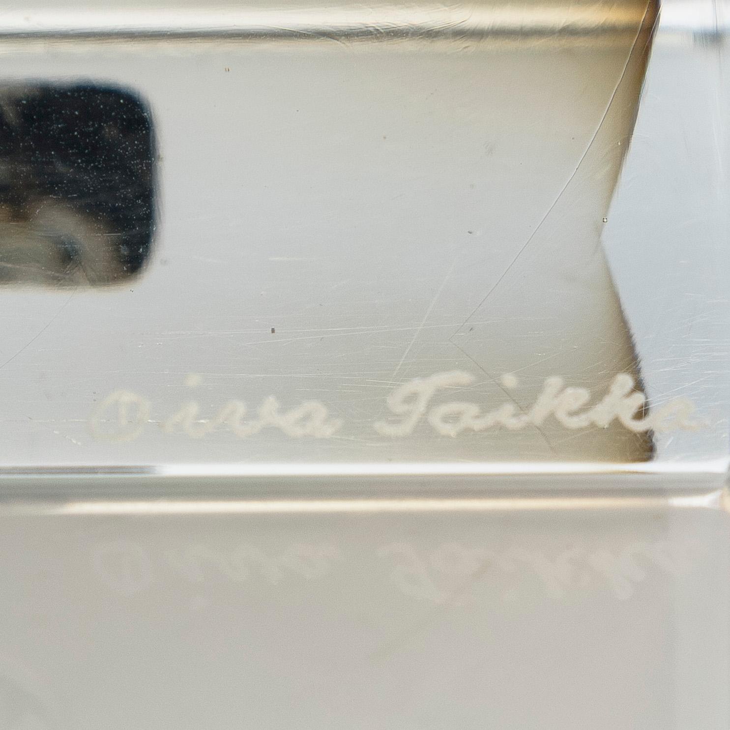 Oiva Toikka, årskub, signerad Oiva Toikka, Nuutajärvi 1983, numrerad 516/2000.