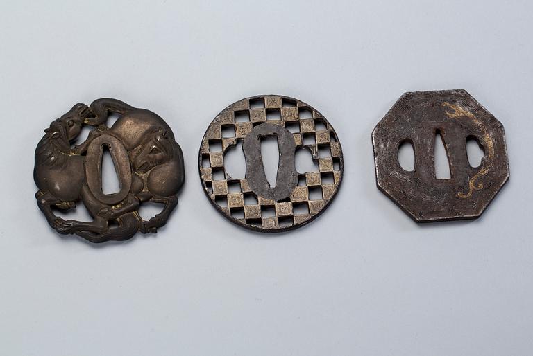 TSUBA, 3 stycken, Japan, brons.