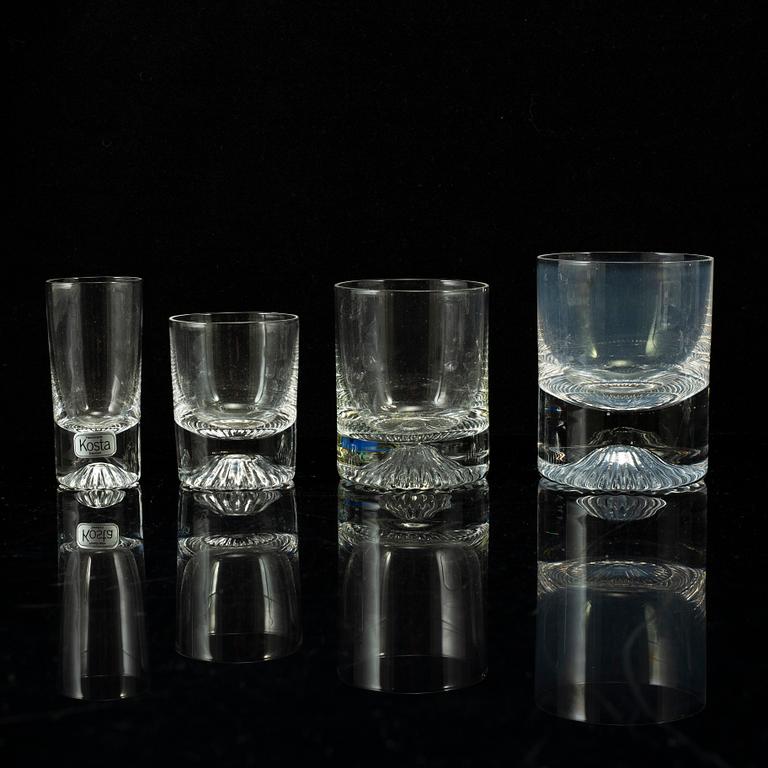 VICKE LINDSTRAND, a part 'Calypso' glass service, Kosta (92 pieces).