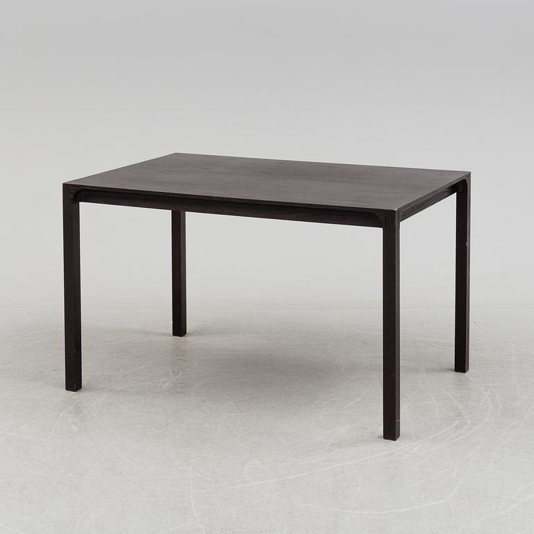 An 'Arc' oak dining table by Claesson Koivosto Rune.