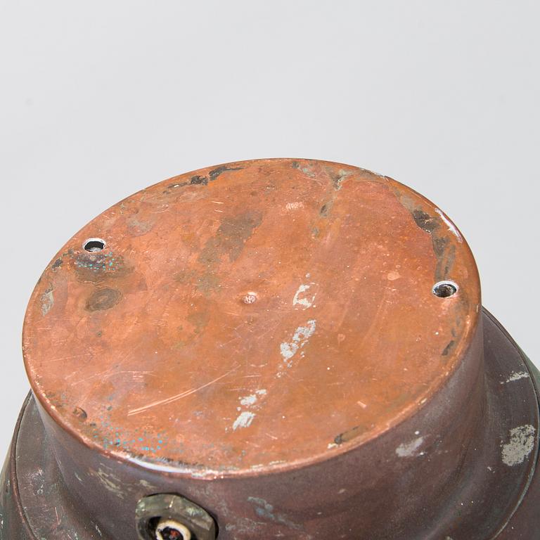 Paavo Tynell, vägglampa / utebelysning, modell 7309, Idman 1900-talets mitt.