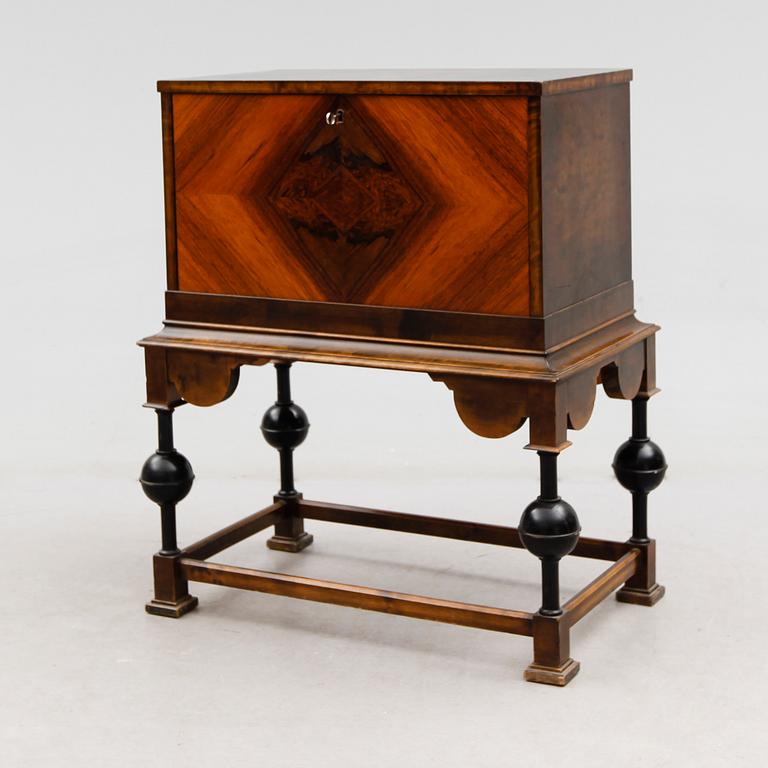 BESTICKSCHATULL, 1930-tal.