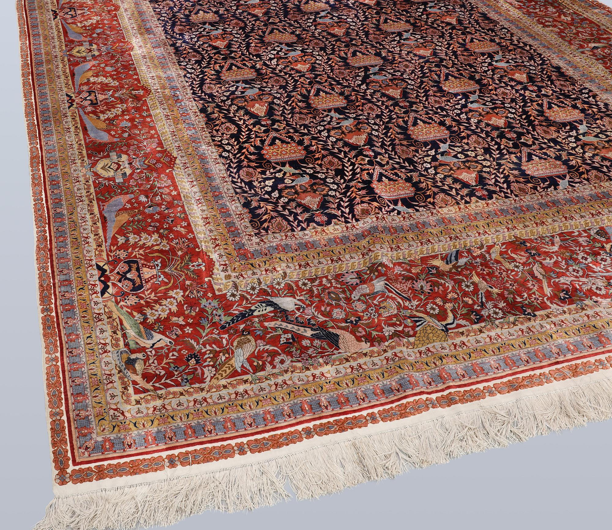 Carpet, Oriental silk, 373 x 274 cm.