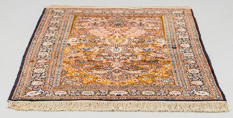 Rukousmatto, itämainen, n. 144 x 92 cm.