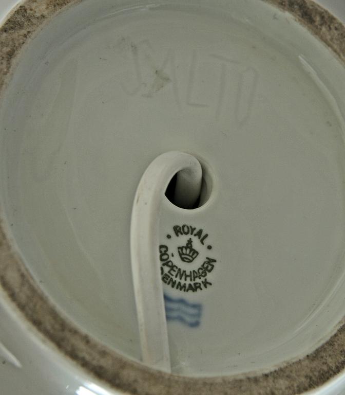 BORDSLAMPA, porslin, Axel Salto, Royal Copenhagen.