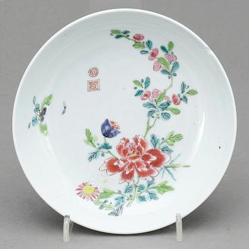 FAT, porslin, famille rose, Qing dynastin (1644-1912), med Yongzhengs sex karaktärers märke.