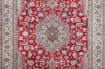 Matta, Nain, part silk, 9 laa, ca. 340 x 248 cm.