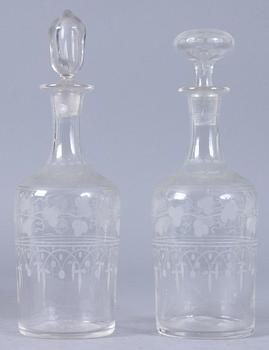 KARAFFER, 4 st samt VAS, glas, 1900-tal.
