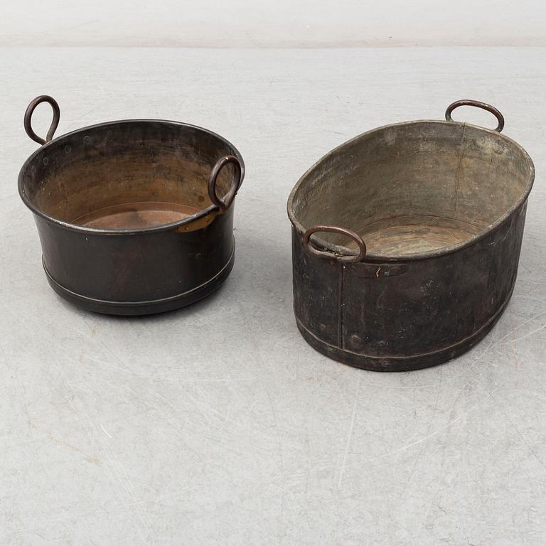 Two 19th/early 20th century copper vessels.