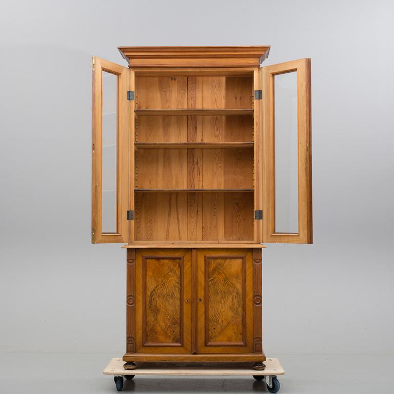 BOKSKÅP, nyrenässans, 1800-talets slut.