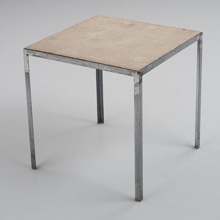 Stina Lindholm, trädgårdsbord, ”N–table”, Skulpturfabriken, samtida produktion.