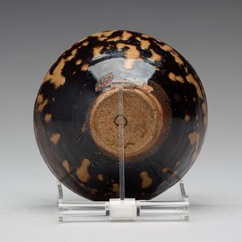 A Jizhou tortoiseshell-glazed bowl, Song dynasty (960-1279).
