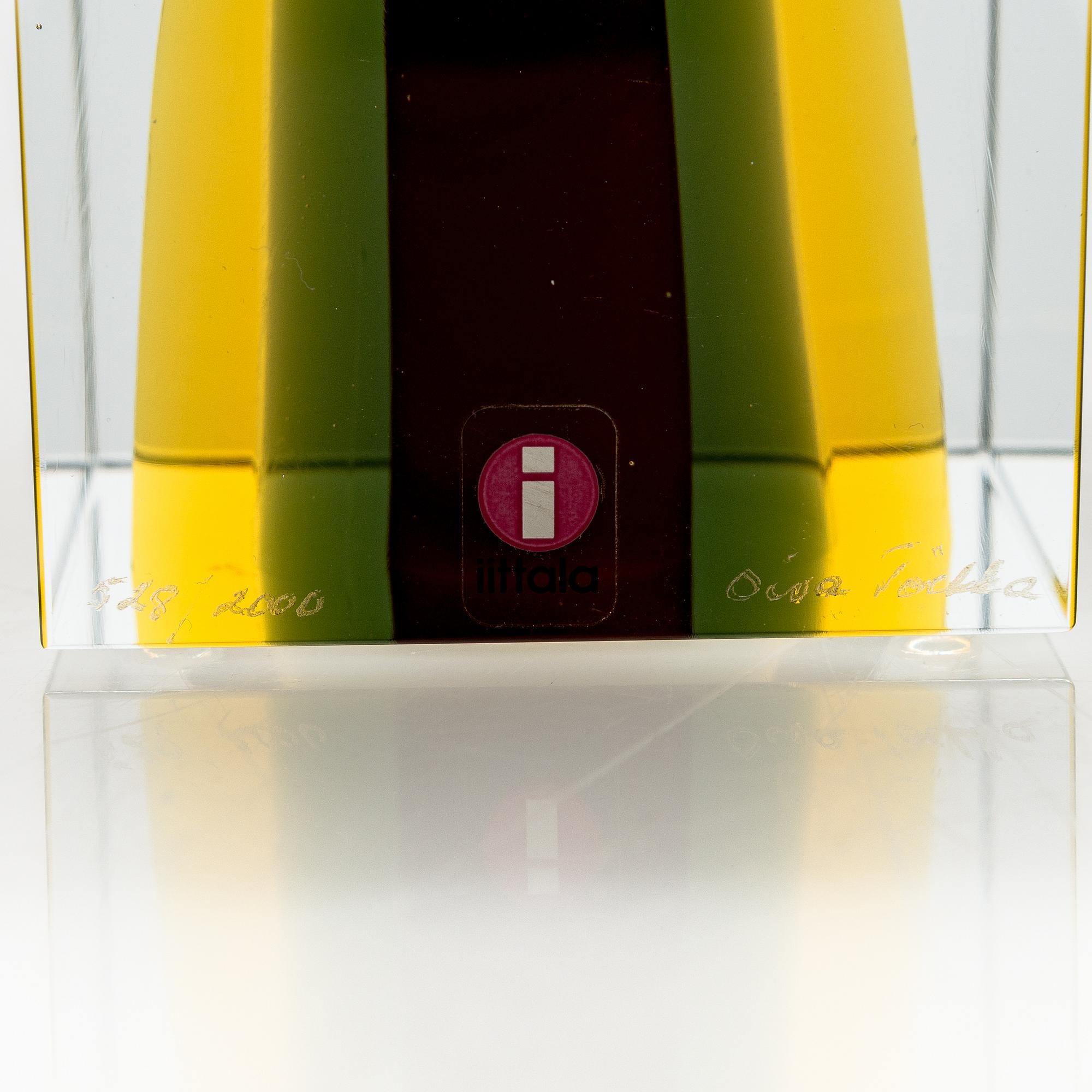 Oiva Toikka, årskub 2006, signerad Oiva Toikka, Nuutajärvi 2006, 528/2000.