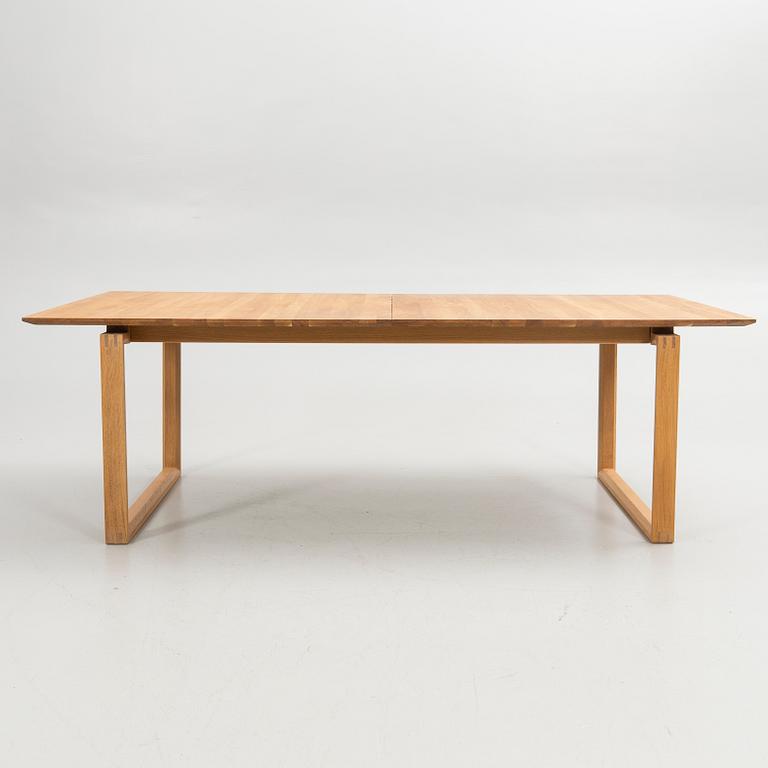 Dining table, model "Kuma", Bolia, modern production.