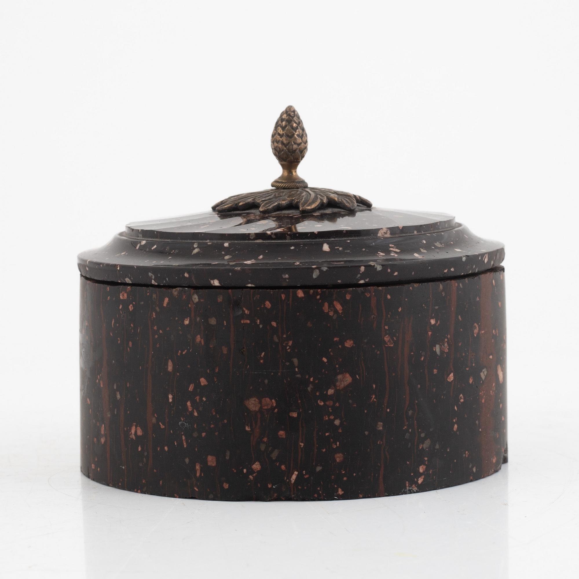 Smörask med lock, Älvdalen, 1800-talets första hälft, Empire.