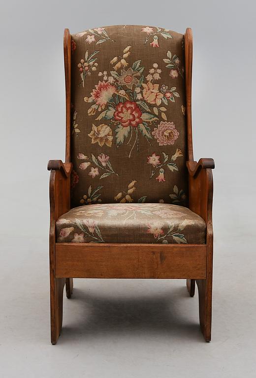 FÅTÖLJ, 1900-talets första hälft.
