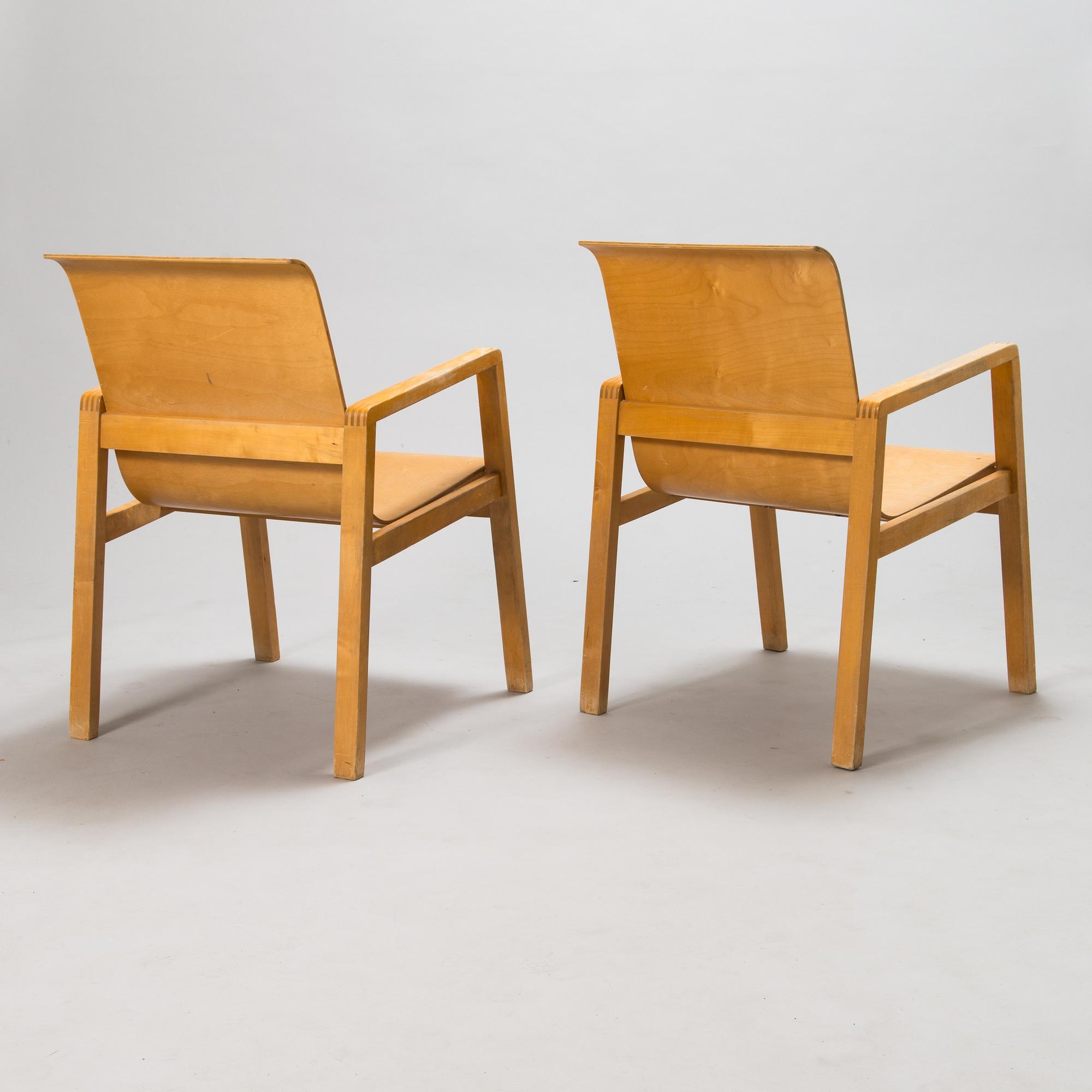 Alvar Aalto, nojatuolipari, malli 51, O.Y. Huonekalu- ja Rakennustyötehdas A.B. 1940/1950-luku.