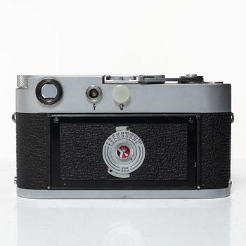 Leica, M3 no. 1001185, 1960.