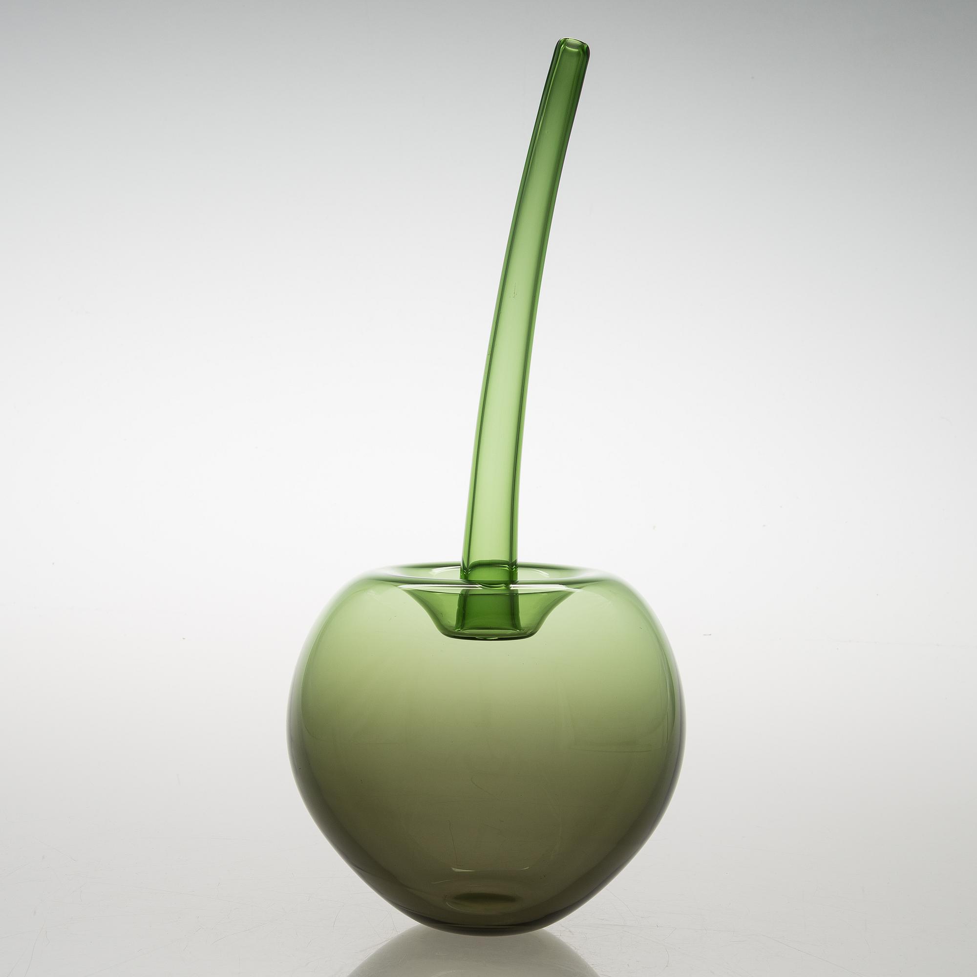 TIMO SARPANEVA, a 'Wild apple' sculpture signed Timo Sarpaneva, Iittala 1994.