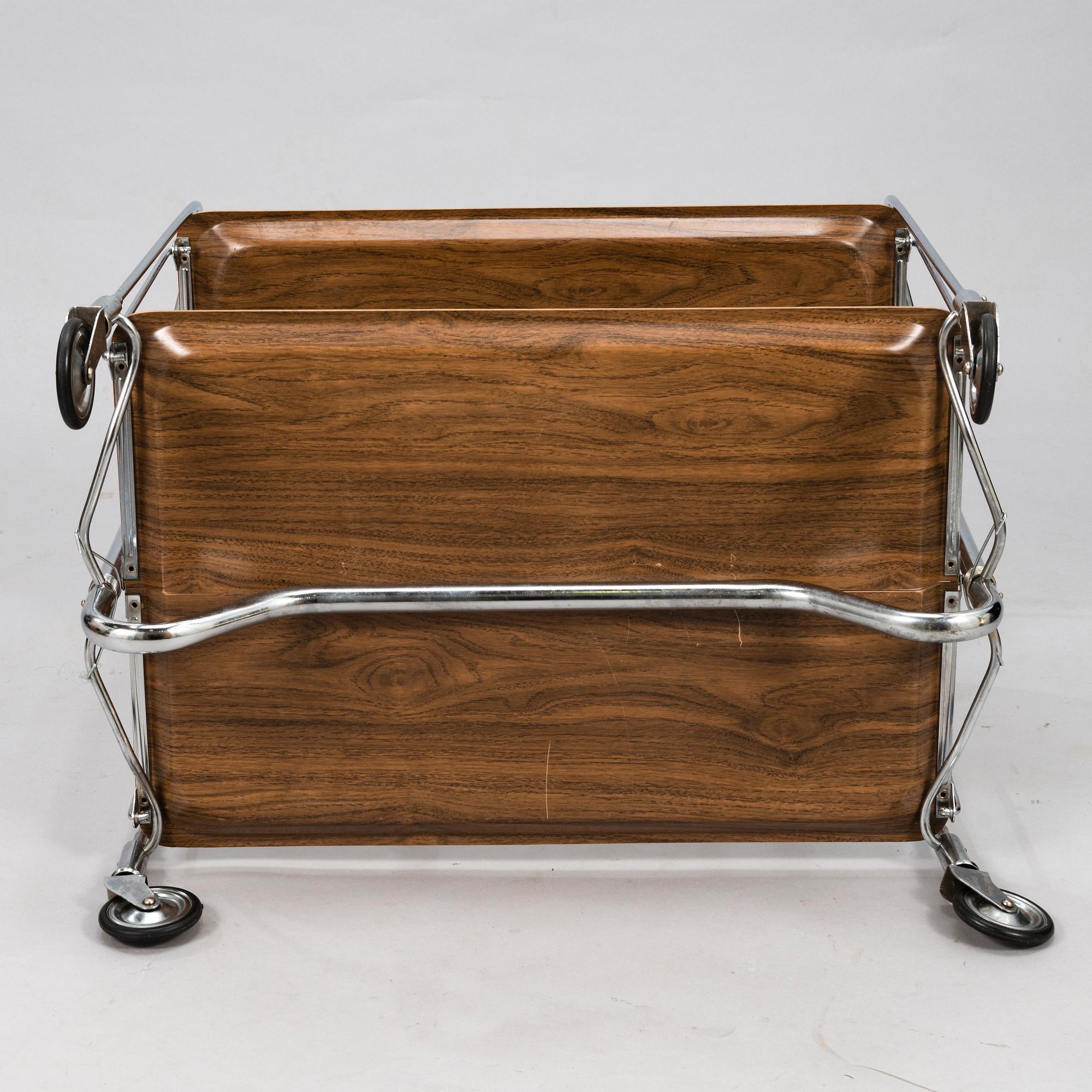 SERVERINGSVAGN, 1900-TALETS MITT.