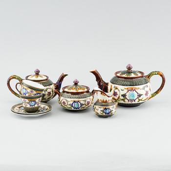 A majolica tea set of 6 pcs from Rörstrand, around the turn of the century 1900.