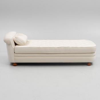 Josef Frank, couch/ dagbädd, modell 775, Firma Svenskt Tenn.