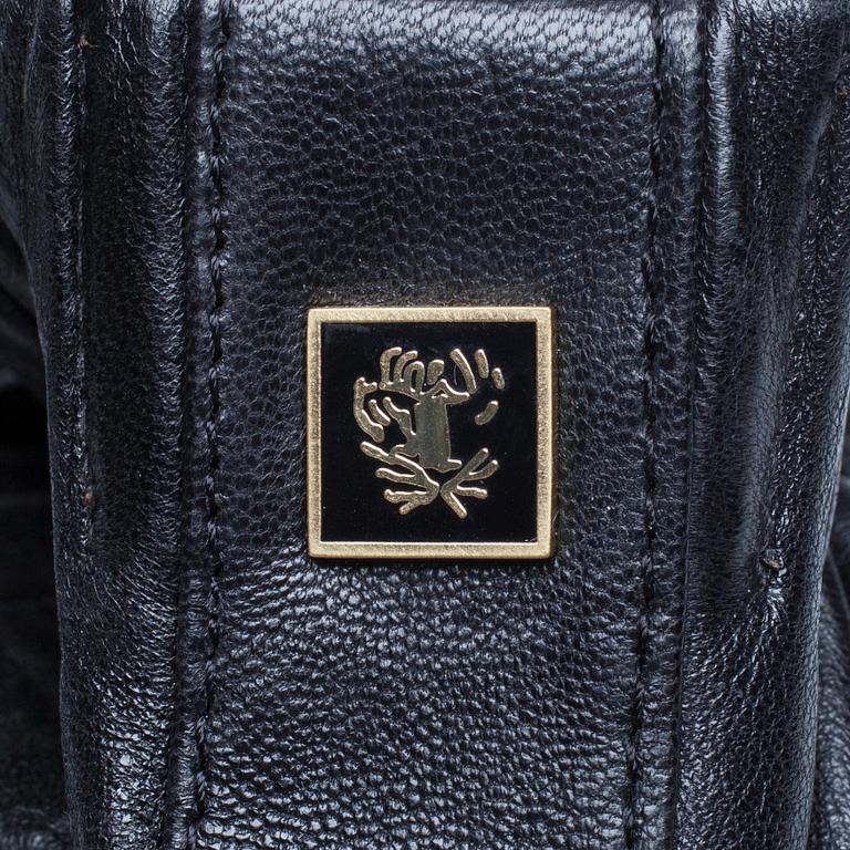 VÄSKA, Tiger of Sweden.