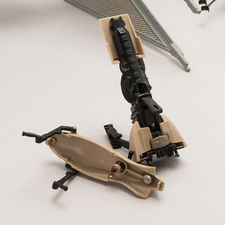 STAR WARS, A set of 10 vehicles Kenner and Palitor 1970's-/90's.