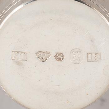 A set of sixteen Swedish silver cups, marks of K. Torndals Juvelerare AB, Stockholm 1955-1962.