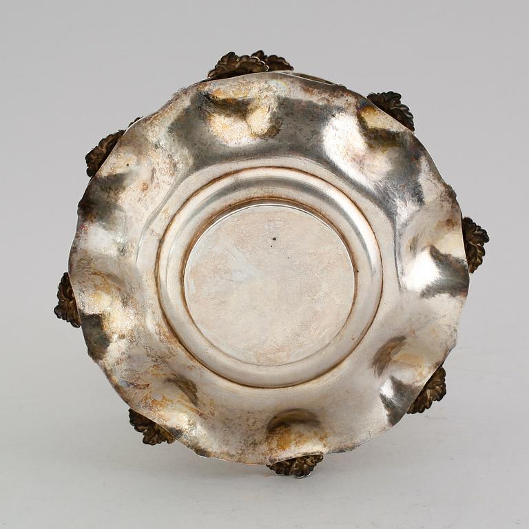 SÅSSKÅL MED FAT, silver, otydliga mästarstämplar, 1866. Vikt ca 394 gram.