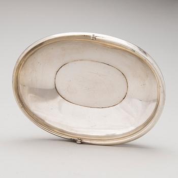 A bread basket in silver, assay master Yakov Nicholayevich Lyapunov Saint Petersburg (1898-1903) and mark of AM.