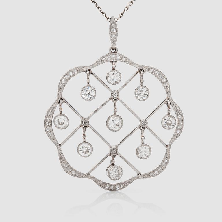 An Edwardian old-cut diamond necklace, total carat weight circa 1.25 cts.