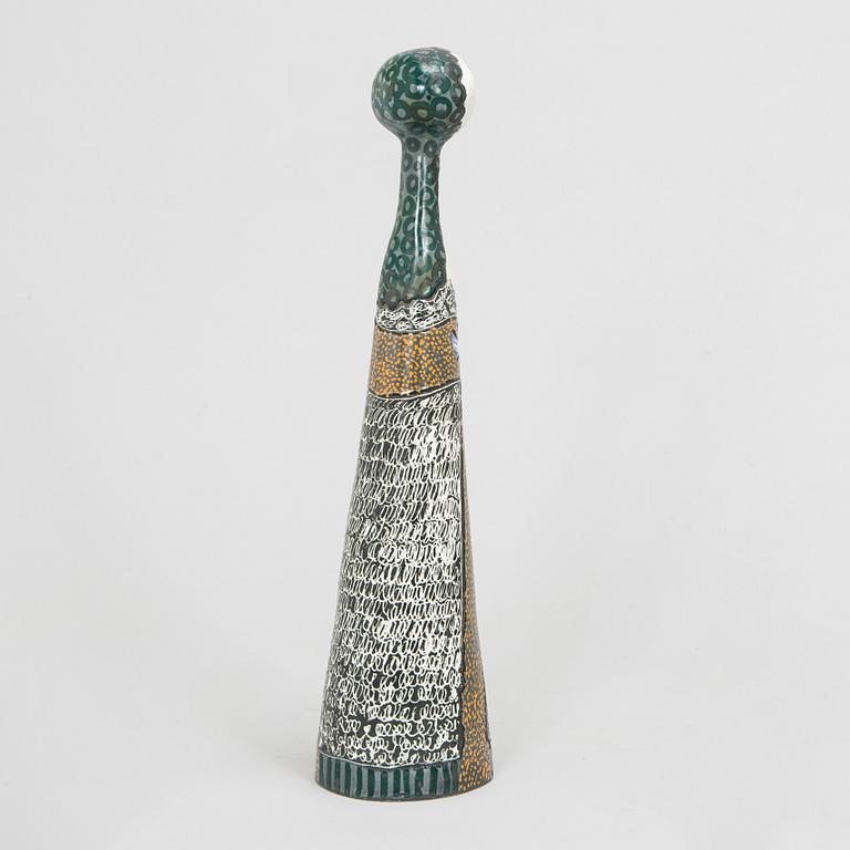 Birger Kaipiainen, veistos, kivitavaraa, signeerattu Kaipiainen.