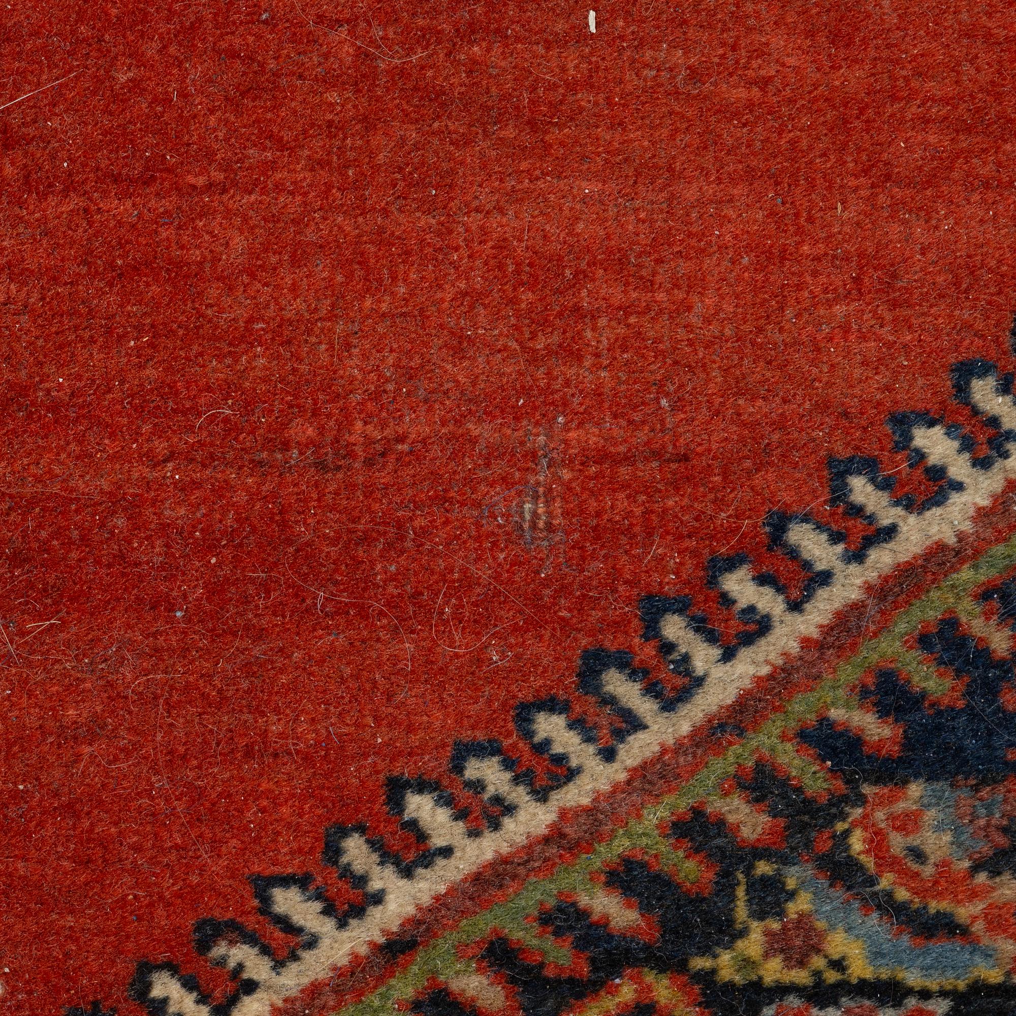 Carpet, oriental, approx. 195 x 130 cm.