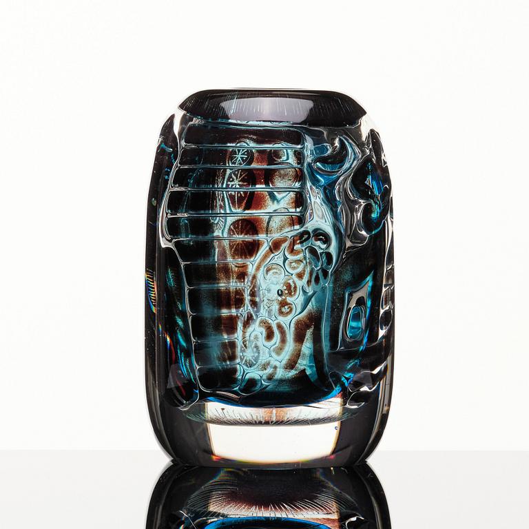 Edvin Öhrström, an 'ariel' glass vase, Orrefors, Sweden 1954, no 2127E.