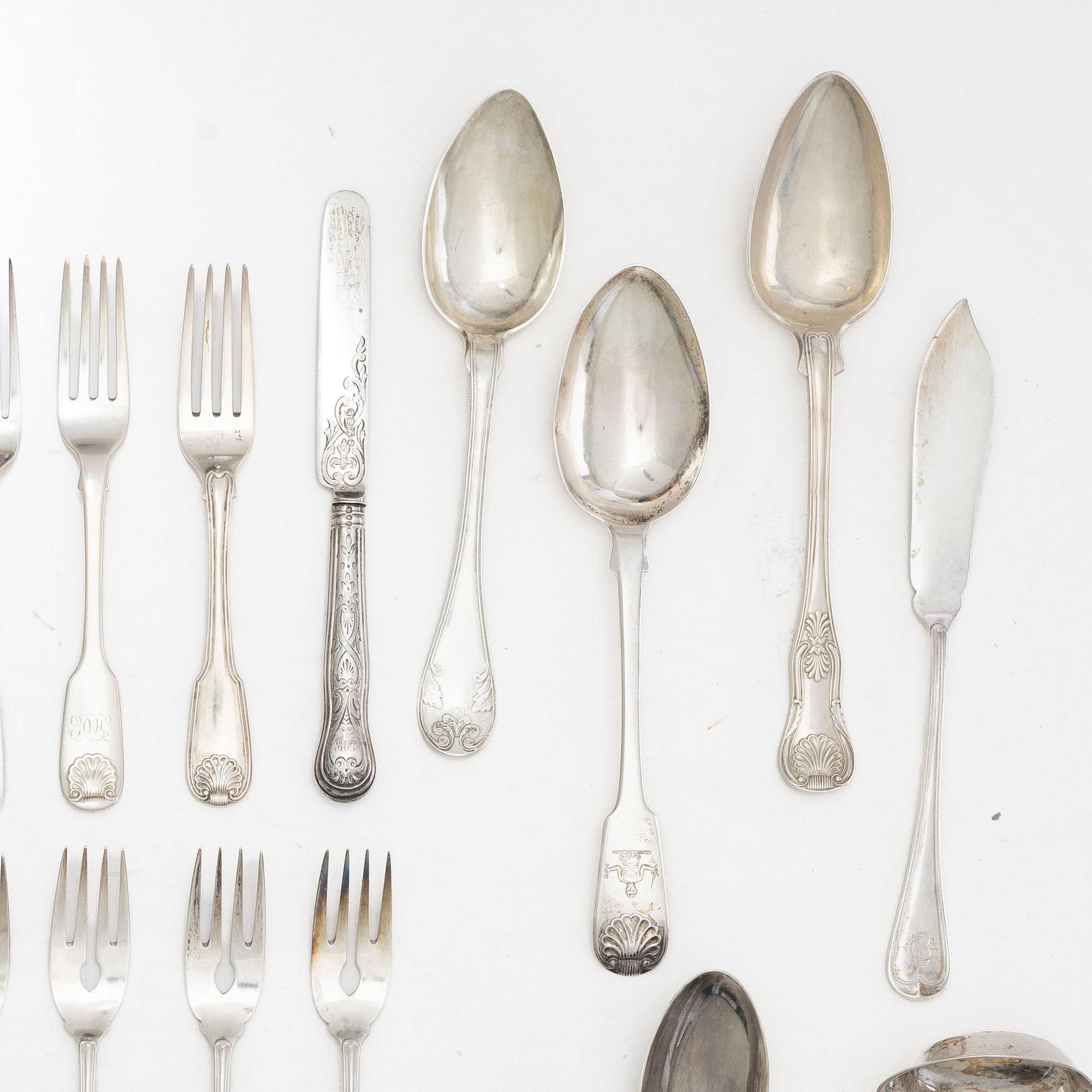 Cutlery, 30 pieces, silver, England and Sweden, including John Walton, Newcastle 1836.