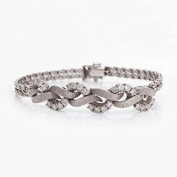 Bracelet, brilliant cut diamonds, 18K white gold.
